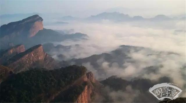 人最大的修養(yǎng) 是知人不評人