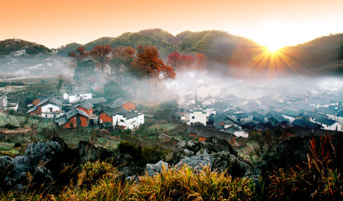 樹樹皆秋色固额，山山唯落暉